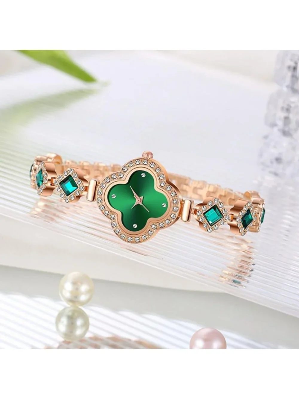 Women's Green Diamond Bracelet Fashion Dress Quartz Luxury Elegant Wrist Watch